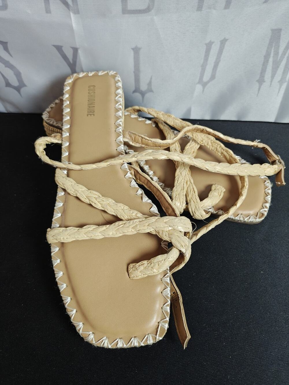 CUSHIONAIRE Women's 9 Wave Block Heel Wrap Sandals New W/ Blemishes